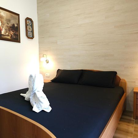 Clive Apartments Kotor Buitenkant foto