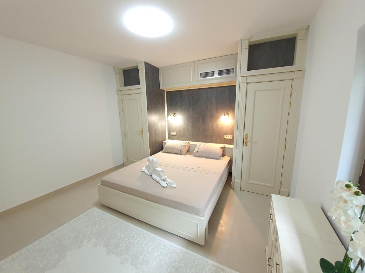 Clive Apartments Kotor Buitenkant foto
