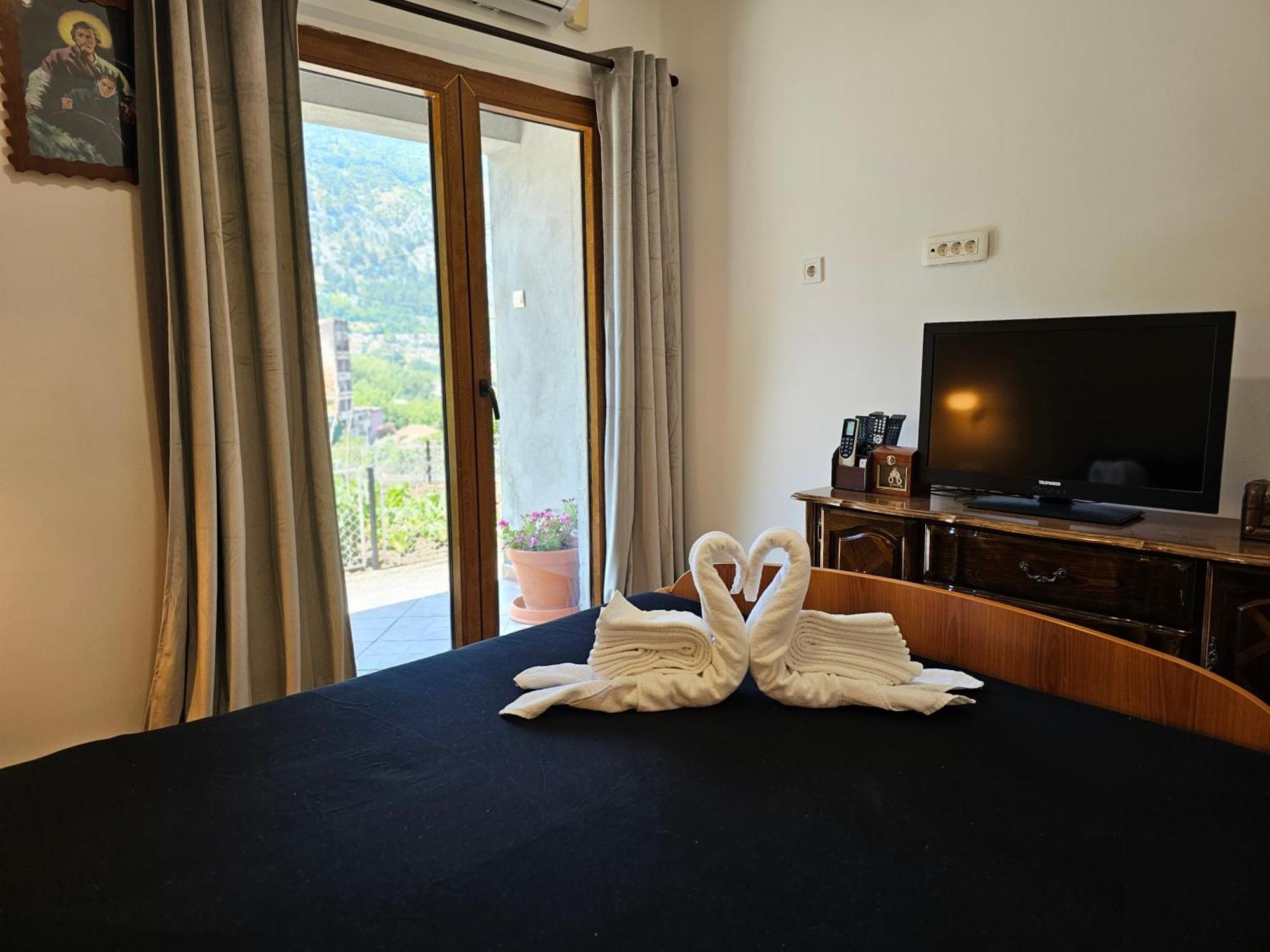 Clive Apartments Kotor Buitenkant foto